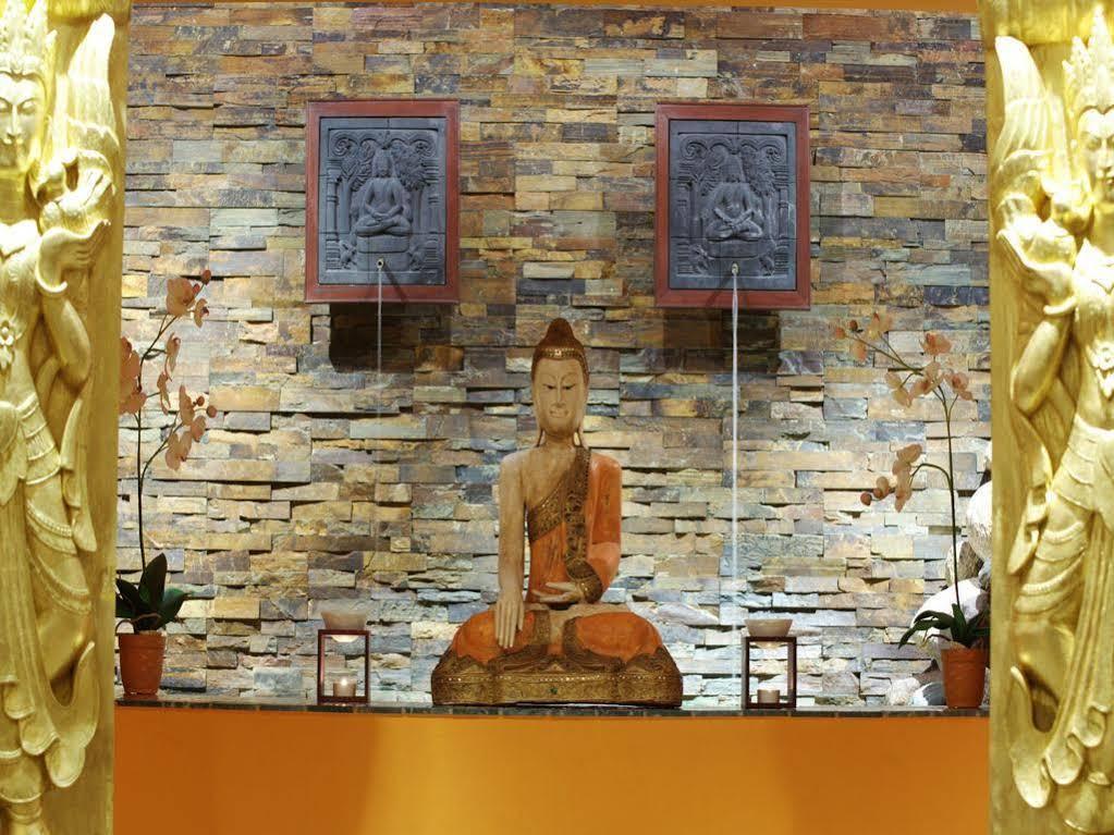 Grand Hotel בינץ מראה חיצוני תמונה The Buddha