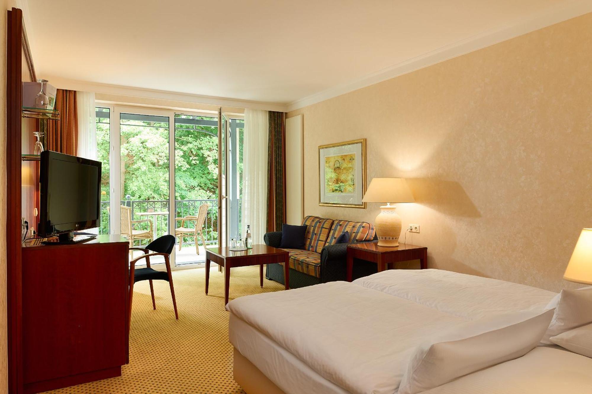 Grand Hotel בינץ מראה חיצוני תמונה A typical room at the Hotel de France