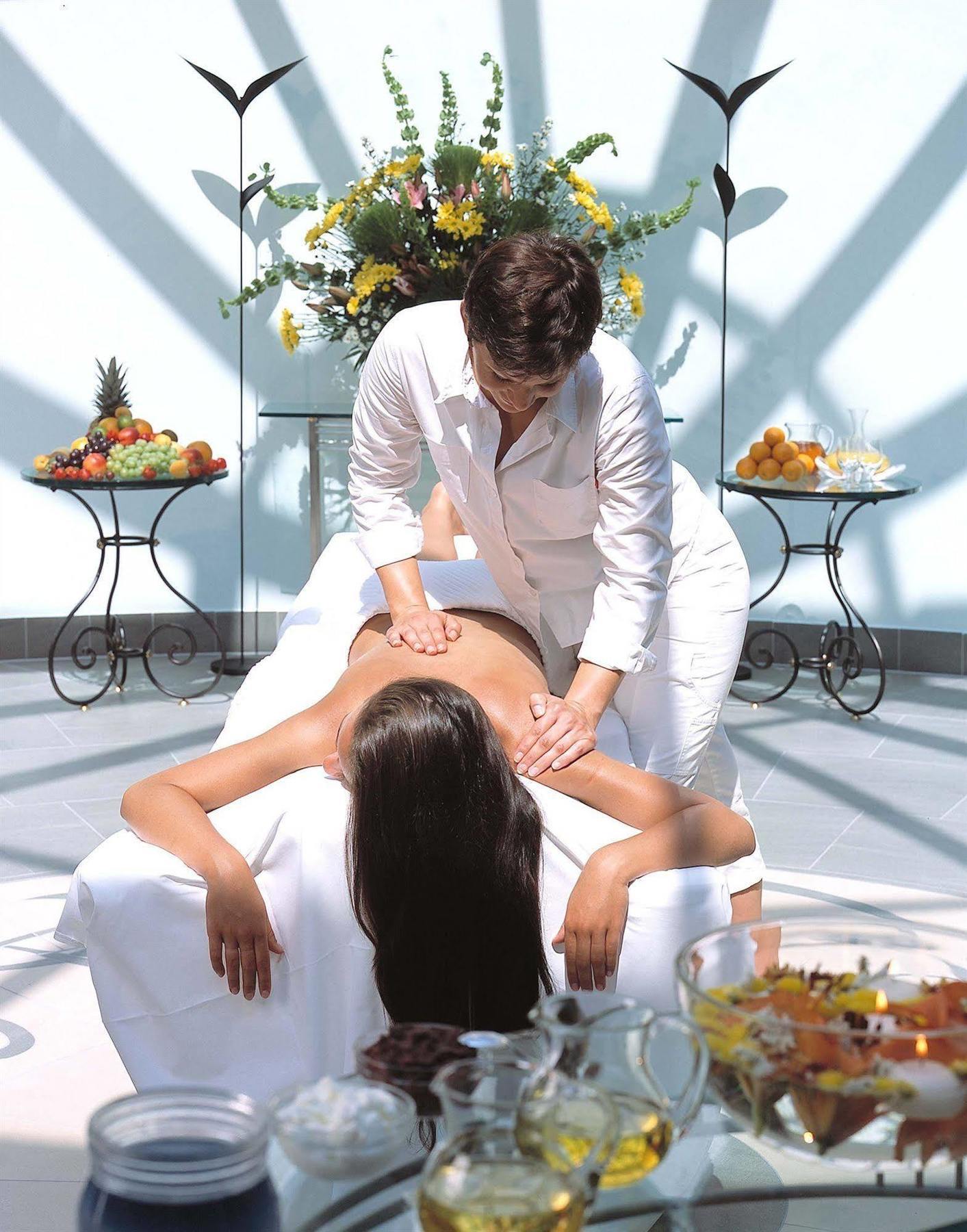 Grand Hotel בינץ מראה חיצוני תמונה Massage