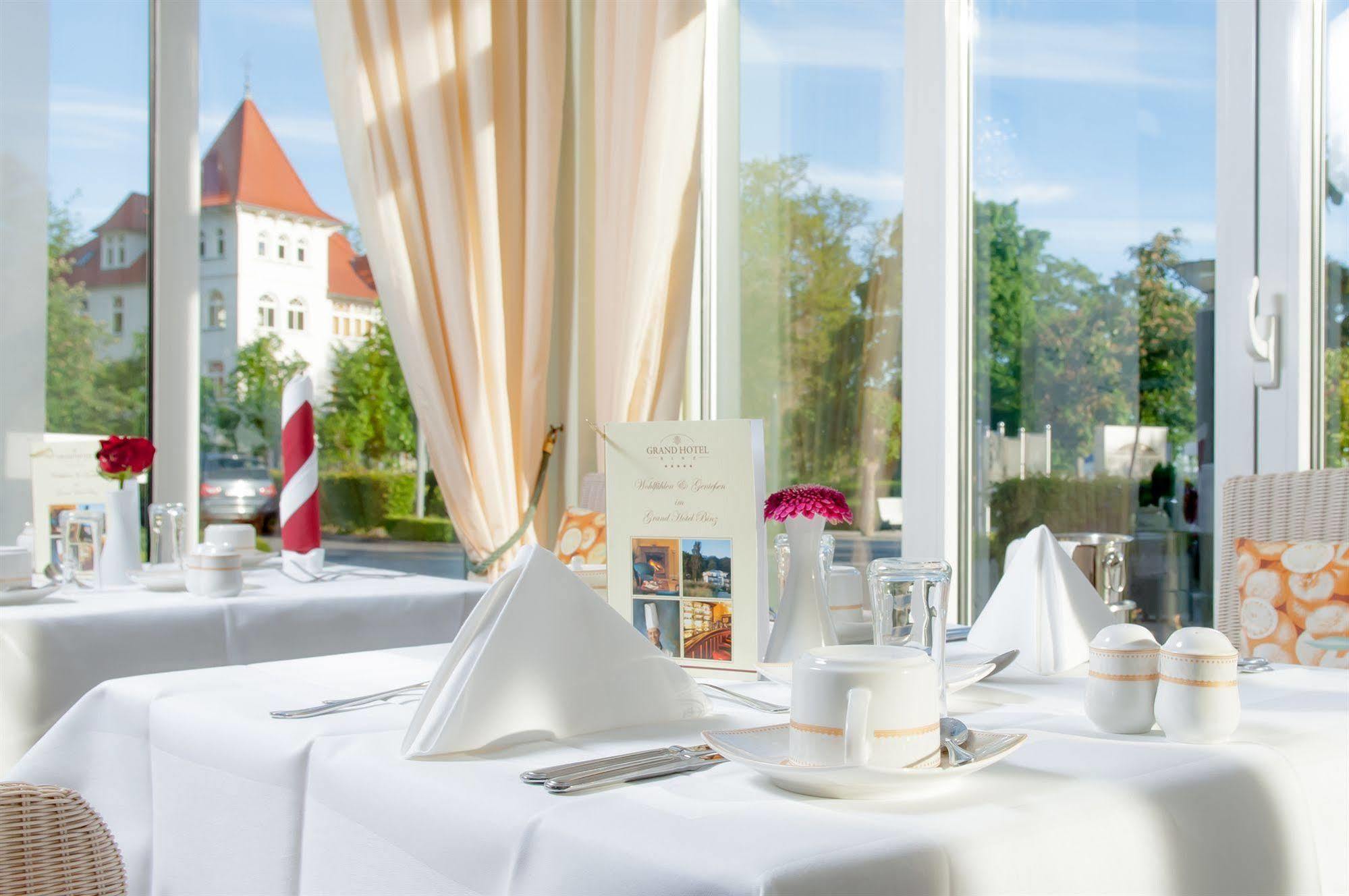 Grand Hotel בינץ מראה חיצוני תמונה Restaurant