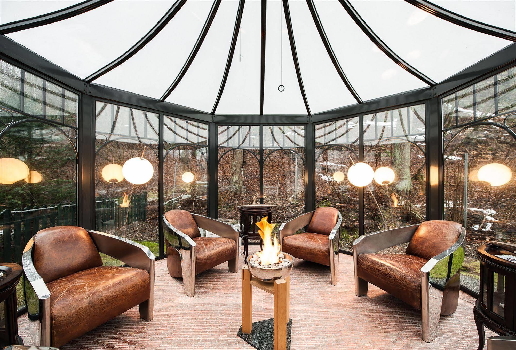 Grand Hotel בינץ מראה חיצוני תמונה The interior of the conservatory