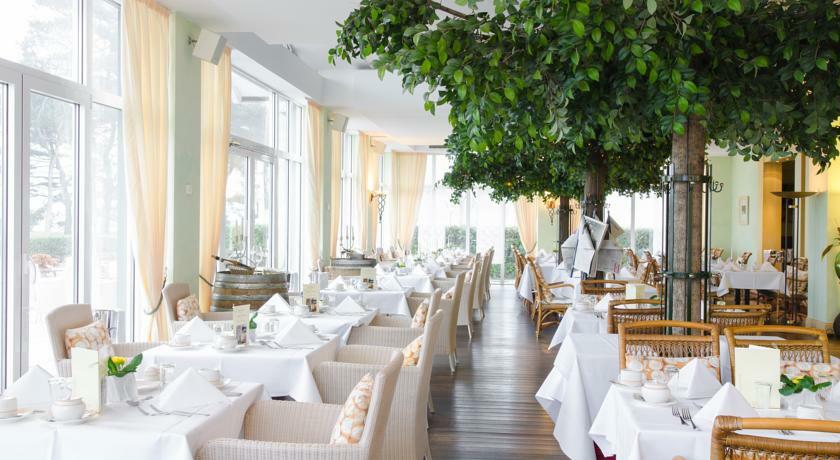 Grand Hotel בינץ מראה חיצוני תמונה Restaurant